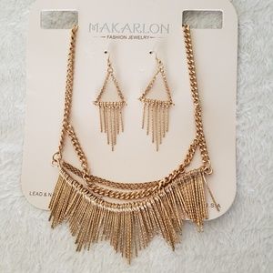 Necklace and Earring set